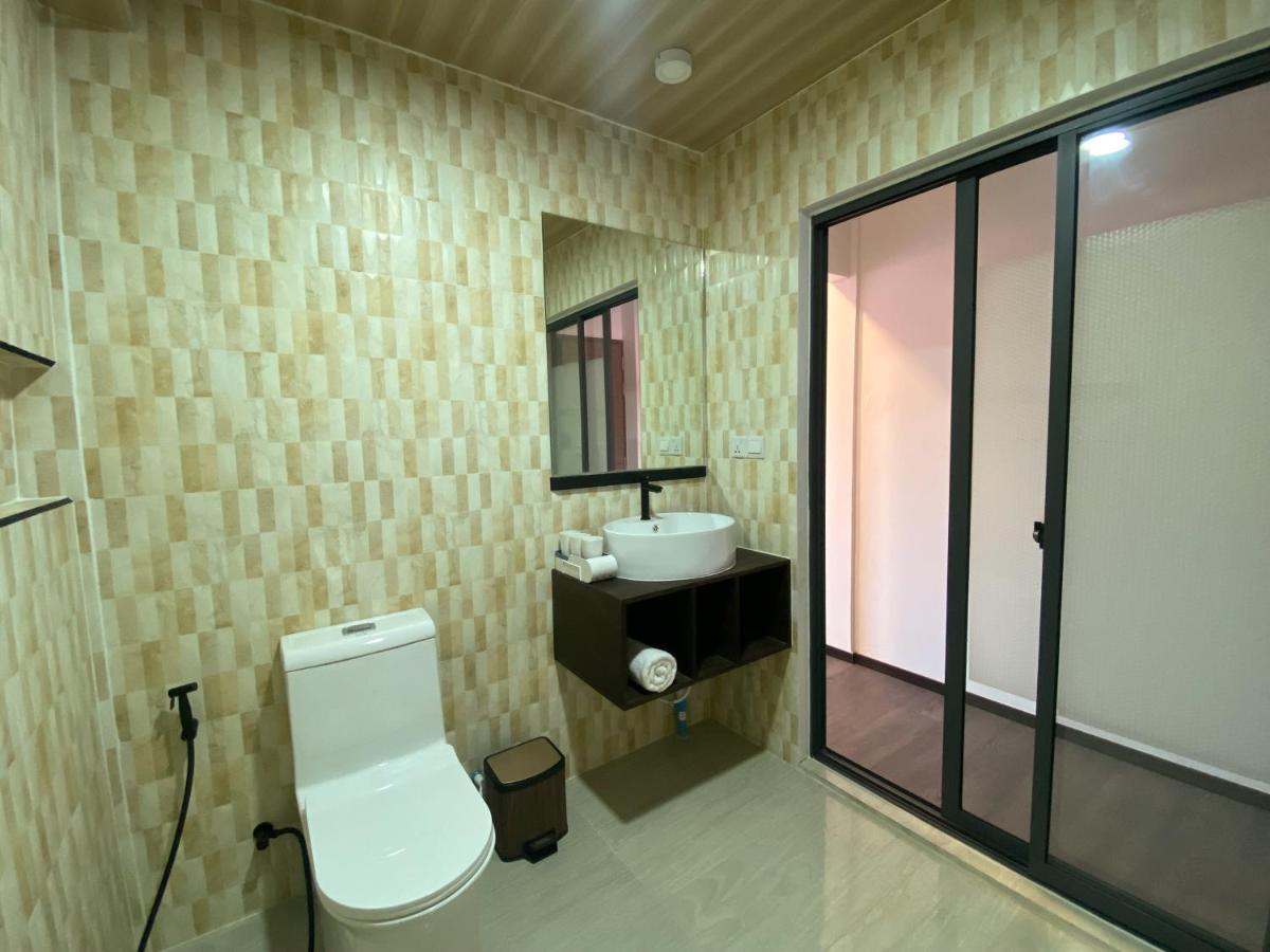 Chillax Thoddoo Hotel Bagian luar foto